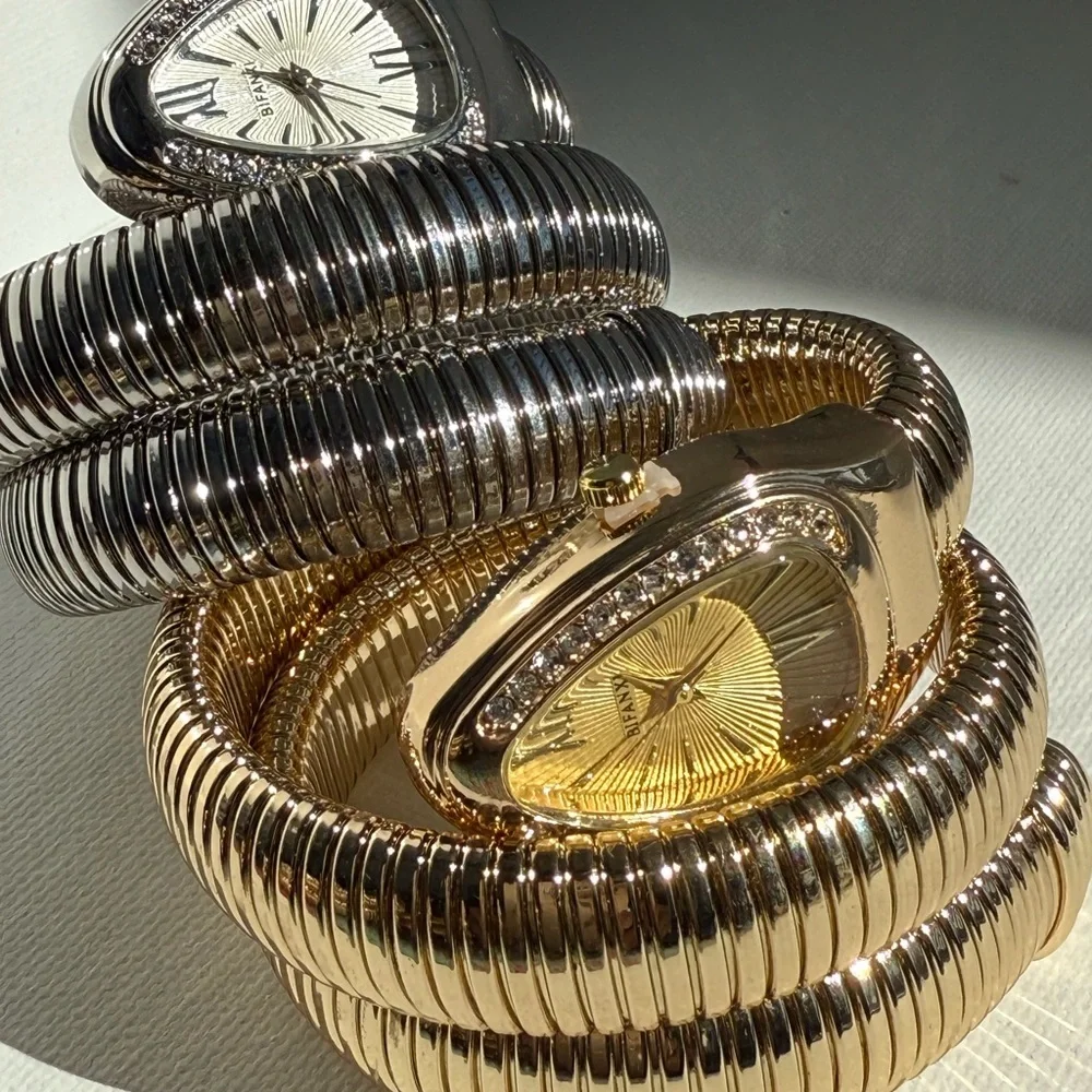 Serpenti Elegant Gold Women's Watch Bracelet Set